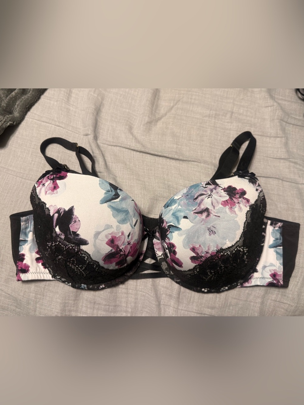 Like New/EUC Cacique Boost Balconette Floral and lace Bra